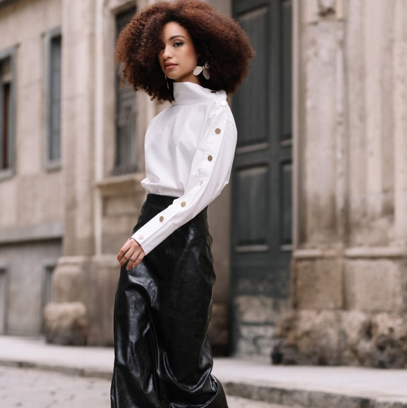 executive-white-shirt-with-calculated-high-collar-and-side-buttons