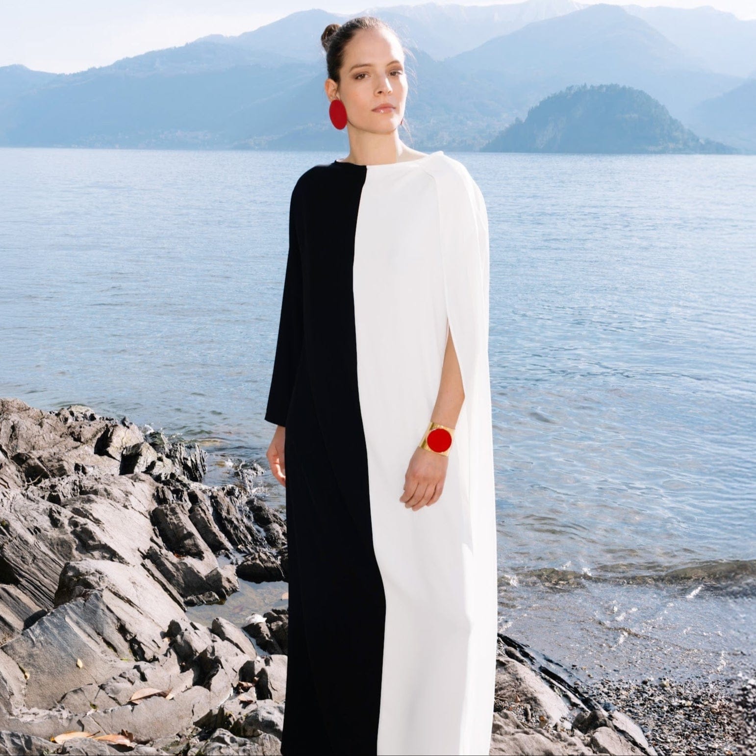 white-black-diana-dress-professional-attire-with-kinetic-freedom